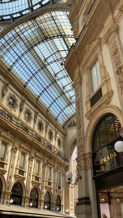 Milan Lifestyle Aesthetic, Luxury Lifestyle Aesthetic, Lifestyle Aesthetic, Milan Design, Classy Aesthetic, 2024 Vision, Italian Luxury, Luxury Lifestyle, Aesthetic Pictures