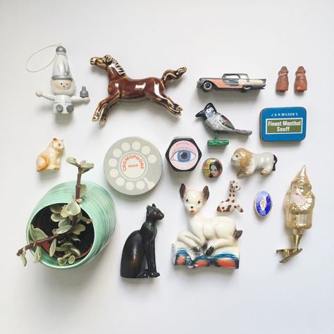 Vintage miniature montage. Tiny Objects, Tiny Items, Collections Of Objects, Vintage Ceramics, Pottery Crafts, Vintage Kitsch, Tiny Treasures, A Shelf, Skull And Bones