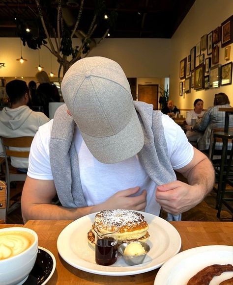 Men Back Selfie, Restaurant Poses Instagram Men, Restaurant Pose Ideas Men, Fit Boy Aesthetic, Man Instagram Story, Ig Pics Ideas Men, Insta Poses Men, Men Instagram Photos Ideas, Nathan Core