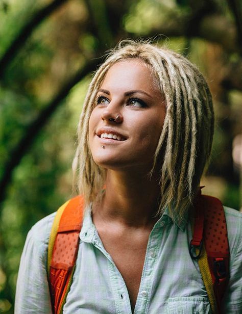 20. Dreadlocks Short Bob Dreadlocks Short Hair, Short Hair Dreadlocks, White Girl Dreads, Dreads Short Hair, Partial Dreads, Rasta Hair, Dreadlocks Girl, Short Dreads, Blonde Dreads