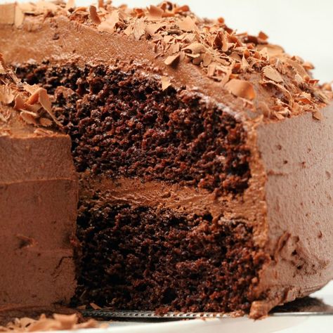 The Best Vegan Chocolate Cake by Alison Andrews #sweetrecipes Protein Cake Recipe, Best Vegan Chocolate Cake, Honeycomb Cake, Best Brownie Recipe, Protein Cake, Bean Cakes, Sugar Free Maple Syrup, Vegan Chocolate Cake, Brownie Toppings