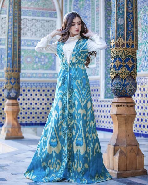 Uzbekistan Clothing, Uzbek Girl, Uzbekistan Girl, Uzbek Clothing, Persian Dress, Uzbek Dress, National Clothes, National Dress, Sleeves Designs For Dresses