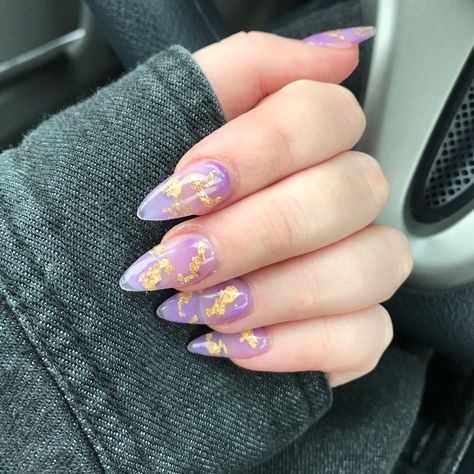 Graduation Nails Lavender, Disney Tangled Nail Designs, Purple Tangled Nails, Tangled Wedding Nails, Rapunzel Inspired Nails Acrylic, Gold And Lavender Nails, Repunzle Themed Nails, Repunzal Tangled Inspired Nails, Purple Nails With Foil