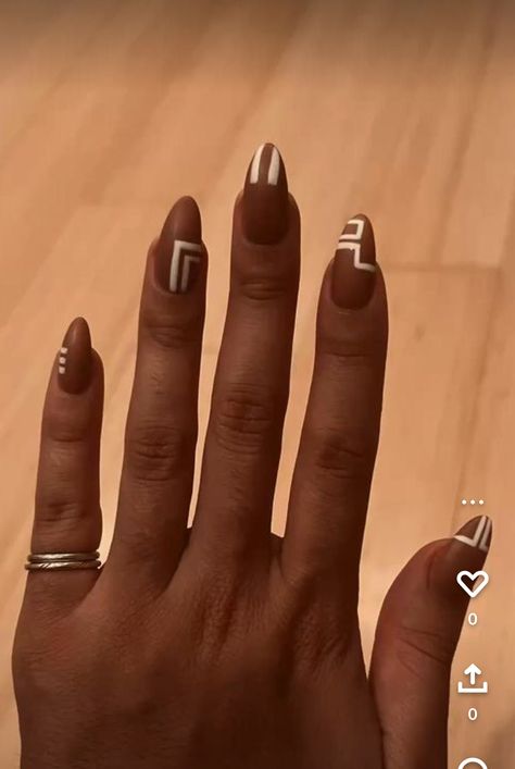 Simple Fall Nail Designs Short Nails, Short Nail Designs Brown, Gel Nail Inspo Short, Fall Nail Designs Short Nails, Brown Short Nails, Brown Acrylics, Fall Nail Designs Short, Nail Designs Brown, Simple Fall Nail Designs