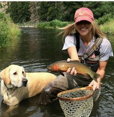 Trout Fishing Tips, Fishing Photography, Fly Fishing Tips, Bass Fishing Tips, Fly Fishing Flies Trout, Fishing Women, Fishing Girls, Yellow Lab, Catching Fish