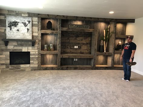 Rustic Lodge Basement Ideas, Country Home Ideas Living Room, Hunting Den Ideas Man Cave, Hunting Basement Ideas, Masculine Farmhouse Living Room, Entertainment Center Ideas Farmhouse, Lodge Basement Ideas, Hunting Storage Ideas, Hunting Room Design