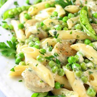 Food Alfredo, Chicken Peas Pasta, Chicken Peas Recipe, Chicken Rice And Peas, Orzo Dishes, Chicken Sausage Recipes, Pasta With Peas, Pasta Recipes Alfredo, Recipes Restaurant