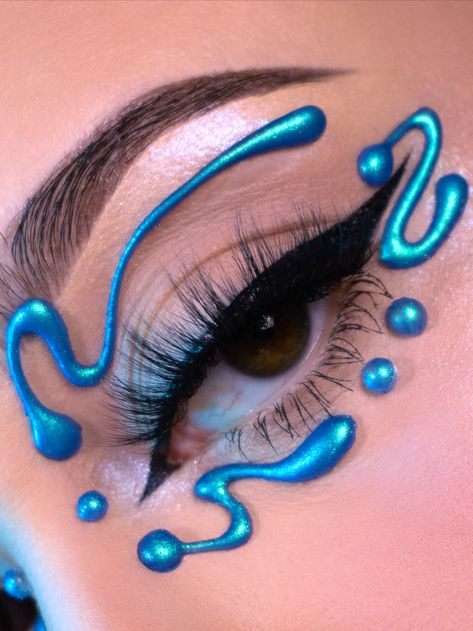 Cyberpunk Makeup, Concert Makeup, Face Beat Makeup, Euphoria Makeup, Makeup Icons, Eye Decor, Rave Makeup, Graphic Eyeliner, Pinterest Makeup