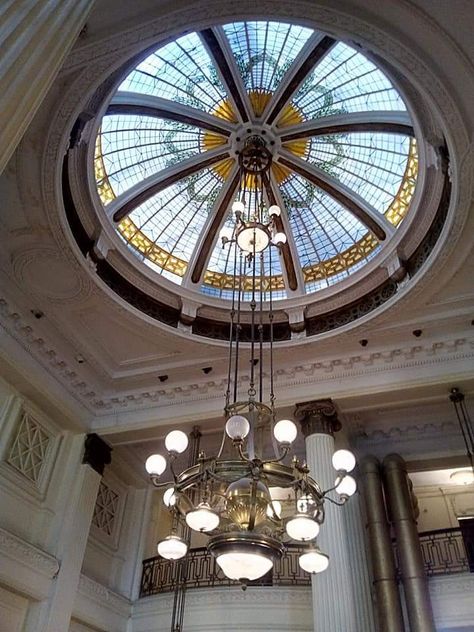 Foyer Skylight, Dome Ceiling Design, Ceiling Medallions Diy, Fall Celling Design, Antique French Doors, Skylight Design, Ceiling Domes, House Roof Design, Rooftop Terrace Design