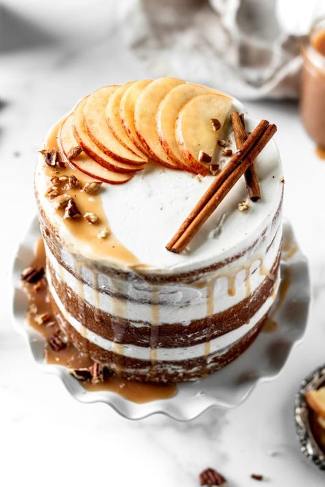 Maple Spice Cake with Maple Frosting - BARAN BAKERY Icing For Cake, Cake With Maple Frosting, Frosting For Cake, Maple Icing, Apple Cinnamon Cake, Maple Frosting, Thanksgiving Cakes, Torte Cupcake, Fall Cakes