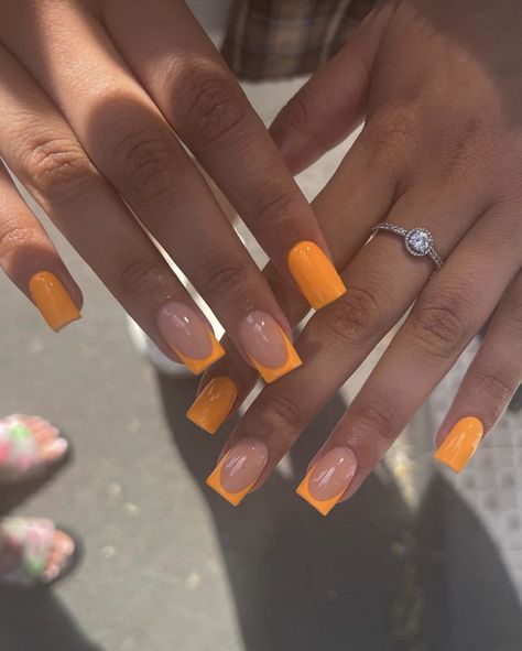 Orange Square Nails Short, Short Color French Tip Acrylic Nails, Orange Nail Inspo Short, Short Orange French Tip, Orange Short Nails Ideas, Cute Orange Nails Short, Orange Short Nail Designs, Short Orange French Tip Nails, Orange Nails Acrylic Design