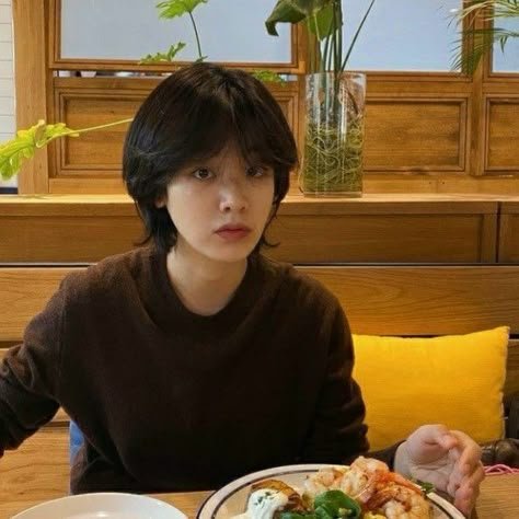 Short Wavy Haircuts Pixie, Lee Joo Young Hair, Lee Jooyoung, Shortish Hair, Tomboy Haircut, Lee Joo Young, Short Hair Tomboy, Asian Short Hair, Hair Inspiration Short