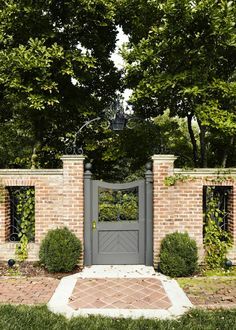 SOUTHERN TRADITIONAL | Landy Gardner Interiors… Gard Modern, Garden Gate Design, Lake Ideas, Brick Fence, Front Fence, Front Gates, Backyard Fences, Garden Gate, Garden Doors