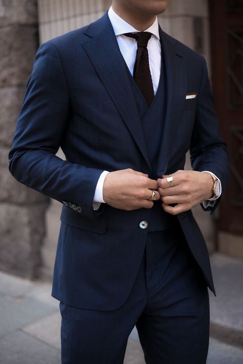 Wedding Suits Men Blue, Midnight Blue Suit, Formal Suits Men, Stylish Mens Suits, Black Suit Men, Mens Business Casual Outfits, Blue Suit Men, Blue Suit Wedding, Formal Men Outfit