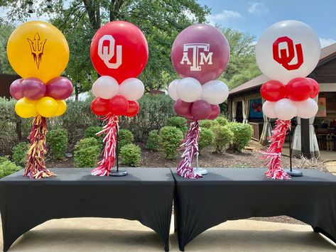 College Signing Day Table Ideas, Grad Centerpiece Ideas, Signing Day Table Ideas, College Balloons, Balloon Centerpiece Ideas, Trunk Party Ideas College, College Signing Day, Cheer Banquet, Balloon Business