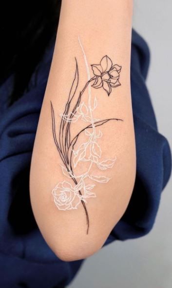 Flowers Arm Tattoo, White Ink Tattoos, Small Back Tattoos, White Ink Tattoo, Watercolor Tattoos, Red Ink Tattoos, Red Tattoos, Black And White Flowers, Spine Tattoos