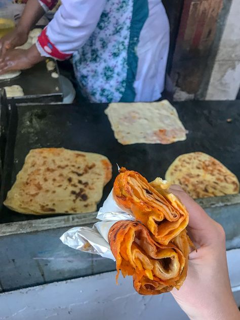 Food Marocain, Moroccan Street Food, Food In Morocco, Moroccan Food Traditional, What To Eat In Morocco, Moroccan Culture Aesthetic, Moroccan Food Traditional Aesthetic, Things To Do In Marrakech, Morocco Food