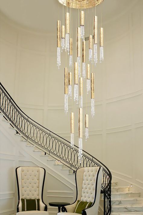 Stairway Lighting, Chandelier Decor, Ceiling Light Design, Diy Fireplace, Wall Decor Design, Lighting Design Interior, Contemporary Interiors, Tuscan Style, Luxury Homes Interior