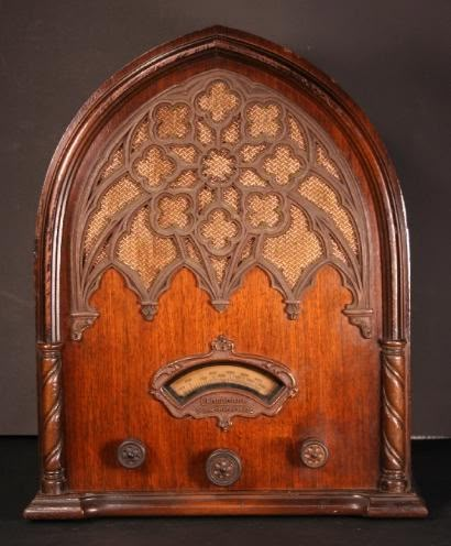 Philadelphia History, Antique Radios, Retro Radios, Music Machine, Radio Vintage, Old Time Radio, Retro Radio, Vintage Radios, Antique Radio