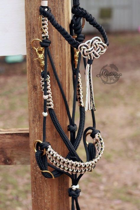 Hobby Horse Tack, Horse Tack Diy, Boho Tent, Diy Horse, Bitless Bridle, Horse Halters, Horse Halter, Paracord Diy, Rope Halter