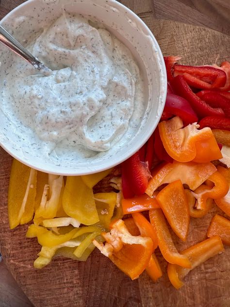 Protein Veggie Dip Protein Veggie Dip, Philly Cheese Steak Crock Pot, Protein Dip, Cranberry Orange Muffin Recipe, Dip For Veggies, Veggie Dip Recipe, Baking Powder Recipe, Turnover Recipes, Butter Pasta