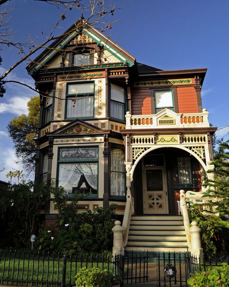 Reed Historic District Victorian house, San Jose, CA by The Naked Artisan Old Victorian Mansions, Abandoned Mansion For Sale, Old Victorian House, Victorian Exterior, Old Victorian Homes, Victorian Style House, Artisan Home, Victorian Style Homes, Welcome To My House