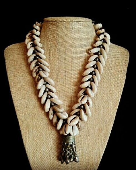 #shell#kodi#necklace#with#pendent# Kodi Earrings, Kodi Necklace, Kodi Jewellery, Garba Jewellery, God Jewellery, Kodi Design, Jewellery Decoration, Cowrie Shell Jewelry, Navratri Collection