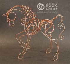 angela hook wire horse Copper Wire Crafts, Art Fil, Sculpture Gallery, Wire Sculptures, Wire Art Sculpture, Wire Trees, Art Wire, Horse Crafts, Wire Jewelry Tutorial