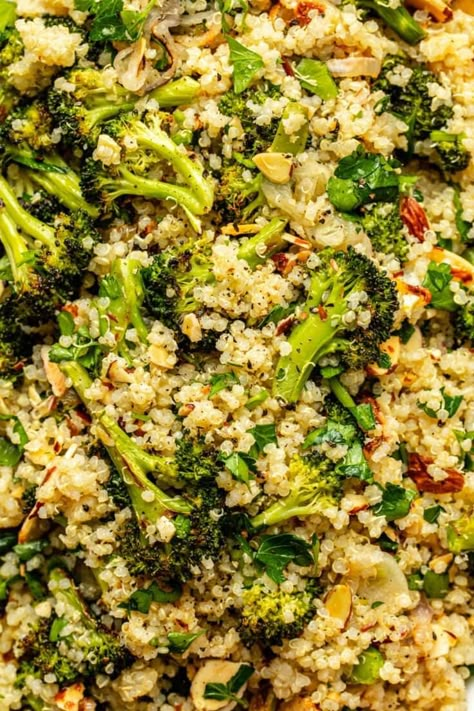 This Roasted Broccoli Quinoa Salad is wholesome, filling, and the perfect way to enjoy your veggies. Perfect for meal prep or simple plant-based dinners. Gluten-free, Oil-free option. Broccoli Quinoa Salad, Broccoli Quinoa, Quinoa Broccoli, Recipe Broccoli, Vegan Quinoa Salad, Grain Salads, Cooked Quinoa, Vegan Quinoa, Kale Recipes