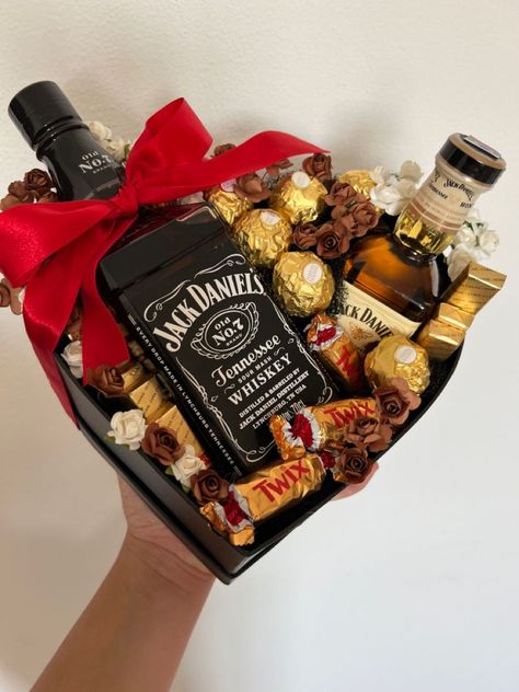 Jack Daniels Gift Ideas, Jack Daniels Box, Date Night Basket, Jack Daniels Gifts, Diy Valentine Gifts For Boyfriend, Gift Exchange Ideas, Chocolate Basket, Strawberry Gifts, Holiday Baskets