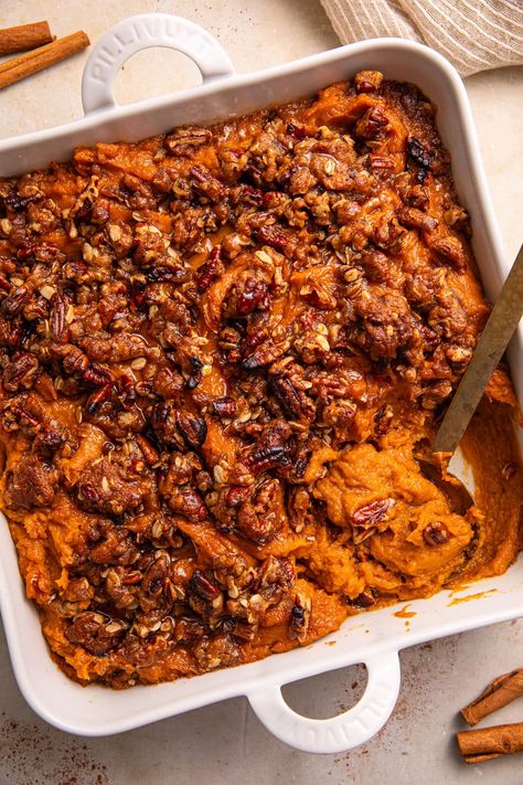 Southern Mashed Sweet Potato Casserole with Pecan Topping Mashed Sweet Potato Casserole, Pioneer Woman Sweet Potatoes, Sweet Potatoes Brown Sugar, Mashed Sweet Potato, Sweet Potato Casserole Easy, Sweet Potato Pecan, Pecan Topping, Sweet Potato Recipes Casserole, Recipes With Marshmallows