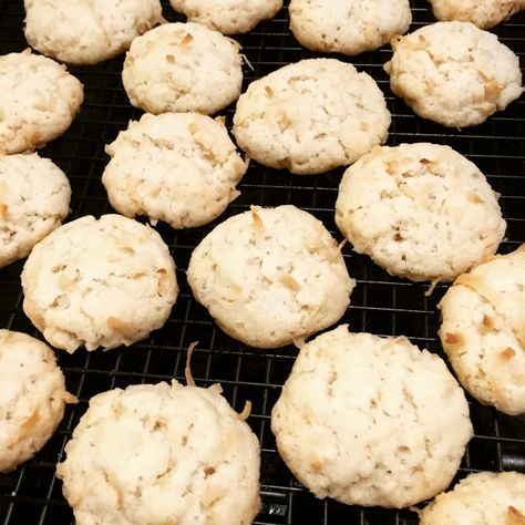 Swedish Dream Cookies (+ My Grandmother Asked Me to Tell You She's Sorry review) Ammonia Cookies Recipe, Christmas Bake Off, Dream Cookies, Book Clubs, Peaches N Cream, My Grandmother, Easy Delicious, Yummy Cookies, No Bake Cookies