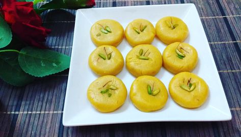 An easy and delicious recipe. Mango Pulp Recipes, Kesar Peda, Recipe With Milk, Pulp Recipes, Peda Recipe, Mango Pulp, Mumbai Food, Indian Subcontinent, Mango Recipes