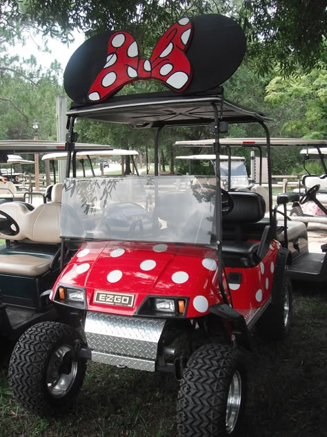 Private decorated cart - Fort Wilderness Campground.  So cute and clever!  I want one! Golf Cart Decorations, Disney Golf, Christmas Car Decorations, Disney Camping, Car Builds, Custom Golf Carts, Fort Wilderness, Golf Carts For Sale, Golf Car