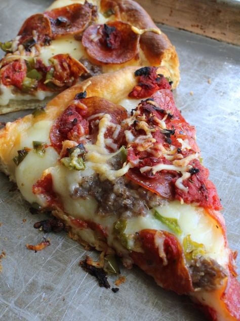 Numero Uno Pizza Dough Recipe, Pizza Calzones, Pizza Lasagna, Deep Dish Pizza Recipe, Chicago Deep Dish Pizza, Pizza Ideas, Chicago Style Pizza, Naan Pizza, Best Homemade Pizza