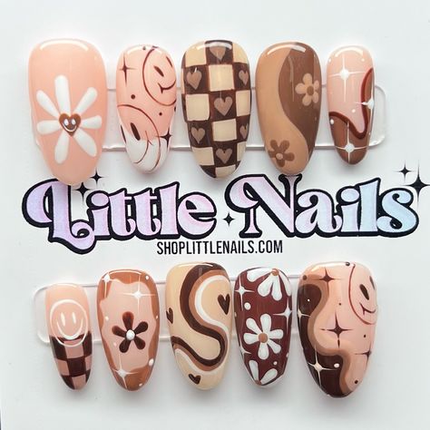 Happy Face Nails, Nails Retro, Groovy Nails, Fall Press On Nails, Match Nails, Face Nails, Pink Nail Art Designs, Retro Nails, Hippie Nails