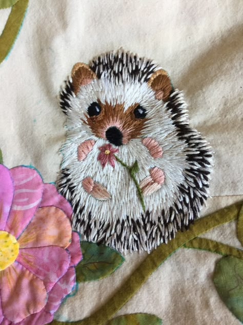 Forest Animal Embroidery, Possum Embroidery, Embroidery Animals Easy, Embroidery Patterns Animals, Embroidery Hedgehog, Embroidered Hedgehog, Hedgehog Embroidery, Embroidered Animals, Embroidery Animals