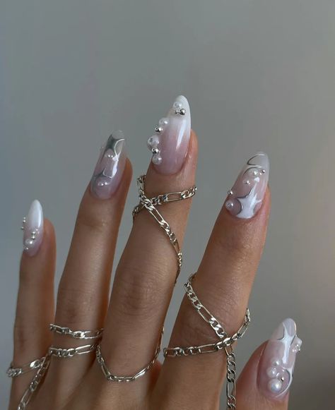 Gem Nail Designs, Pearl Nail Art, Silver Nail Designs, Pearl Nails, Gem Nails, Silver Nails, Girls Nails, Prom Nails, Dream Nails