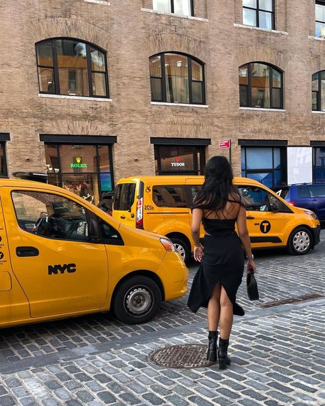 LIFE OF RGR (@lifeofrgr) • Instagram photos and videos Taxi Photoshoot, Nyc Taxi, Empire State Of Mind, Nyc Life, City That Never Sleeps, Empire State, Gossip Girl, Coach Dinky Crossbody, Camera Roll