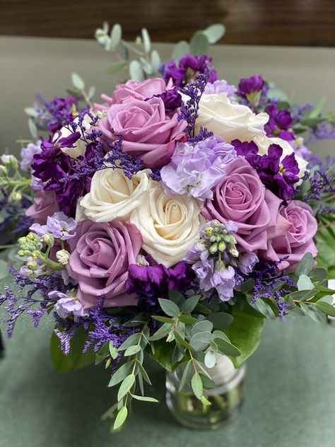 Purple Party Centerpieces, Purple Flowers Arrangements, Purple And Pink Centerpieces, Violet Flower Arrangements, Purple Floral Arrangements Centerpieces, Lavender Flower Arrangements, Lilac Flower Arrangements, Wedding Flowers Pinks And Purples, Purple Wedding Flower Arrangements