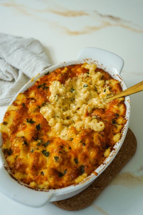 Creamy Crab Mac and Cheese - Asili Glam Crab Mac And Cheese Recipe, Holiday Seafood Recipes, Creamy Seafood Pasta, Lemon Garlic Chicken Thighs, Seafood Mac And Cheese, Lemon Butter Salmon, Crab Mac And Cheese, Lump Crab Meat, Classic Mac And Cheese