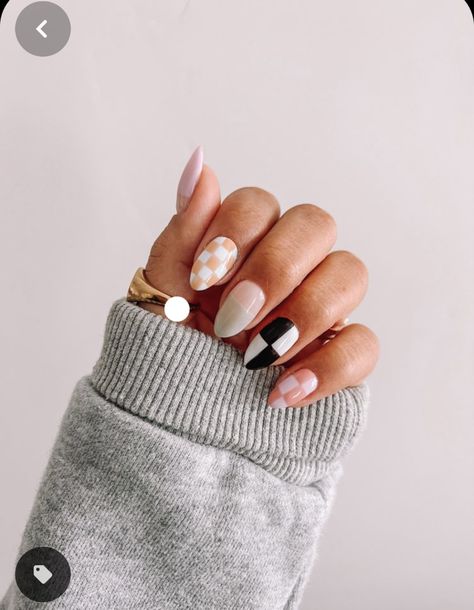 Classic Nail Set, Lost In My Thoughts, Nail Polish Ideas, Nail Design Glitter, Checkered Nails, Nail Aesthetic, Colors Nails, Retro Nails, Modern Nails