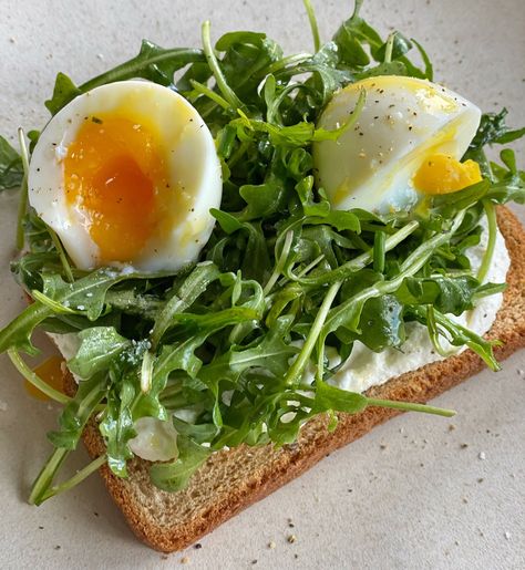 Ricotta Egg Toast, Arugala Recipes Breakfast, Arugula And Eggs, Jammy Eggs, Lunch Photos, Ricotta Toast, Egg Toast, Breakfast Foods, Avocado Egg