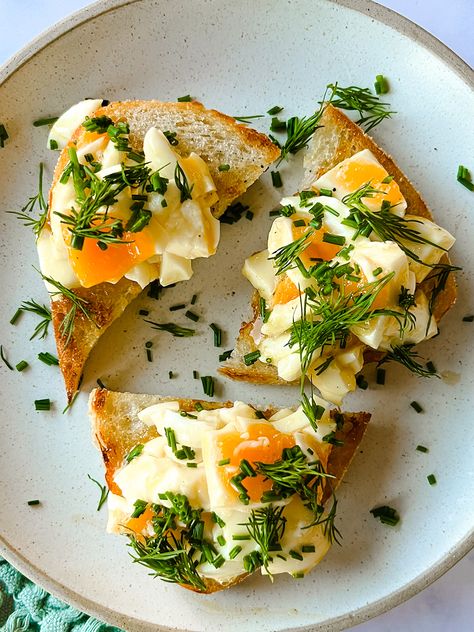 Jammy Egg Salad, Egg Salad On Toast, Soft Boiled Egg Salad, Soft Boiled Egg Breakfast, Breakfast Egg Salad, Egg Salad Toast, Soft Boiled Eggs Recipe, Boiled Egg Salad, Hard Boiled Egg Recipes