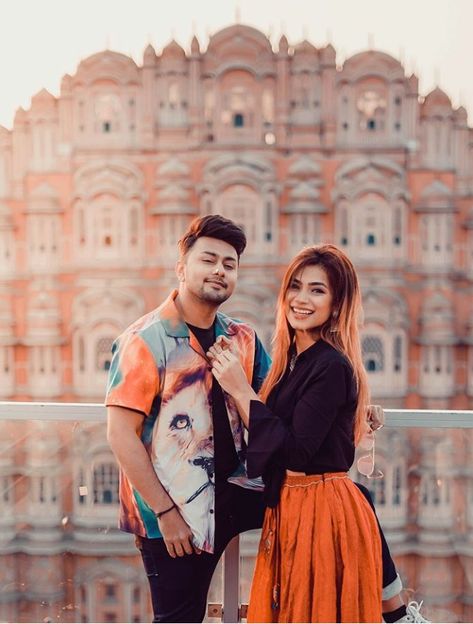 Couple Poses Photography, Whatsapp Dpz, Indian Bride Photography Poses, Indian Wedding Couple Photography, Muslim Images, Bride Photography Poses, Indian Wedding Couple, Romantic Photos Couples, Travel Pictures Poses