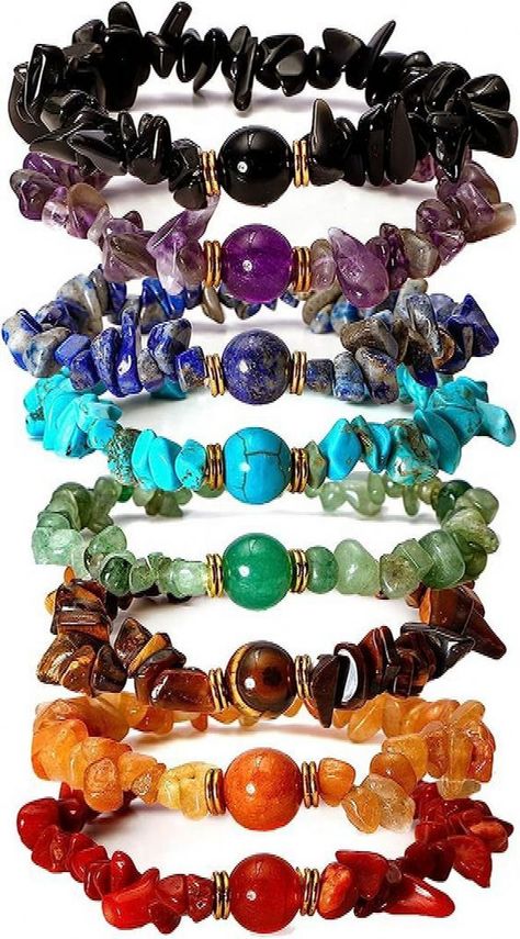 Chakra Crystal Bracelet, Chip Bracelet Ideas, Natural Stone Bracelets For Women, Crystal Chip Bracelet Ideas, Handmade Stone Bracelets, Stone Bracelet Ideas Gemstones, Stone Chip Jewelry Diy, Gemstone Bracelet Designs, Stone Jewelry Bracelets