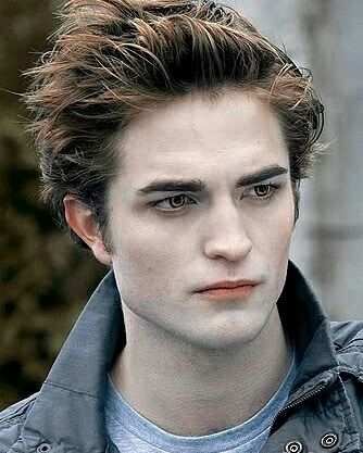 the twilight saga on Instagram: “Edward Cullen ❤ #twilight #newmoon #eclipse #breakingdawn #breakingdawnpart2 #cullenfamily #cullens #vampires #vampiresstory…” Edward Cullen Actor, How To Make Hairstyle, Twilight Images, Robert Patterson, Edward Cullen Robert Pattinson, Twilight Saga Series, Robert Pattinson Twilight, Robert Douglas, Twilight Dr