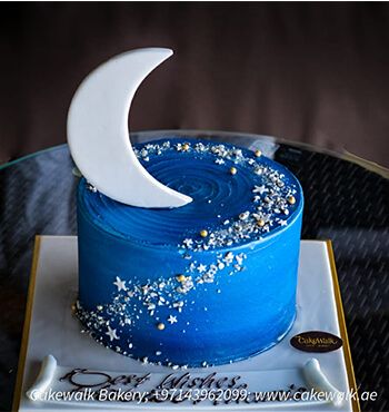 Galaxy Theme Cake, Galaxy Themed Cake, Cake Batter Recipes, Cocktail Appetizers, Salty Treats, Purple Cakes, Simple Cake Designs, Galaxy Theme, Theme Cake