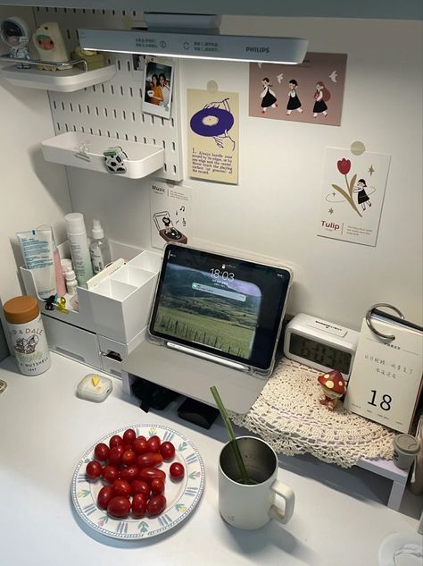 Muji Desk Setup, Muji Desk, Work Space Aesthetic, Studying Goals, Dream Desk, Space Aesthetic, Study Desk Decor, Pc Table, Desk Inspo