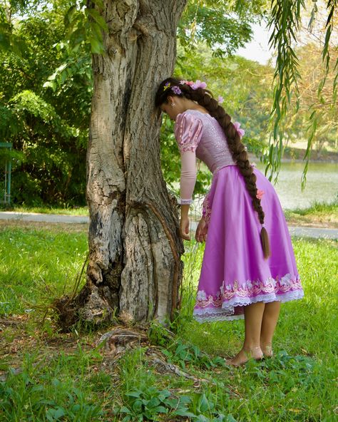 Rapunzel!!! It may have taken me over a month to do a photoshoot but these pictures do NOT disappoint! They turned out so pretty and I am so in love with this dress😭 I debated for days whether I wanted to do some sort of braid or not, and I’m soooo glad I did. It took me probably at least an hour to do but it was worth it! I’ve never been one for wigs, so I made my own Rapunzel braid in my hair color and I’m obsessed. Truly so happy with how everything turned out. 📷 @lorelaisorenson - #ta... Tangled Theme Photoshoot, Rapunzel Photoshoot, Rapunzel Braid, Rapunzel Cosplay, Ren Fest, Disney Dresses, So In Love, I Did It, 80s Fashion